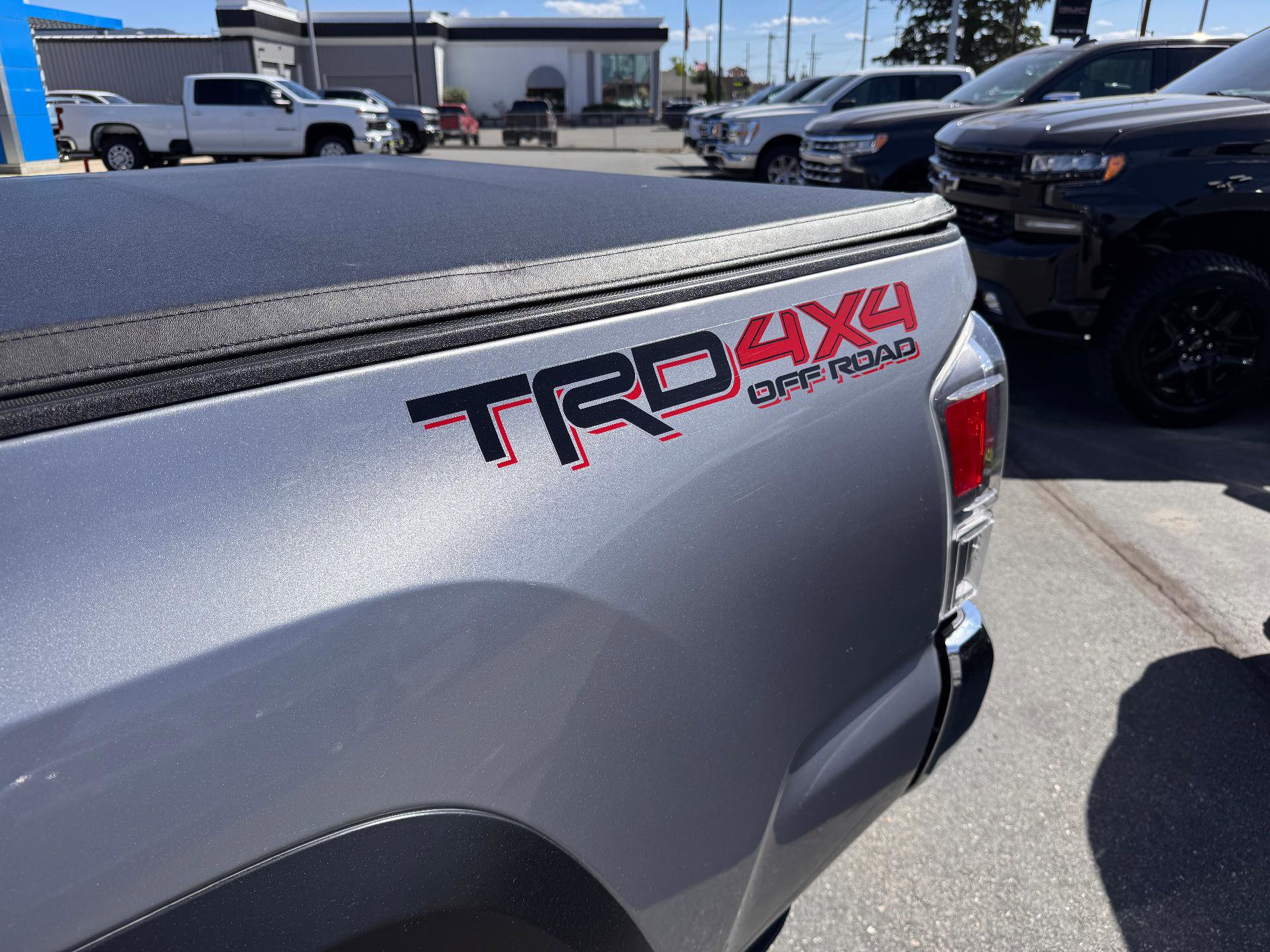 Used 2020 Toyota Tacoma TRD Off-Road AWD/4WD image 35