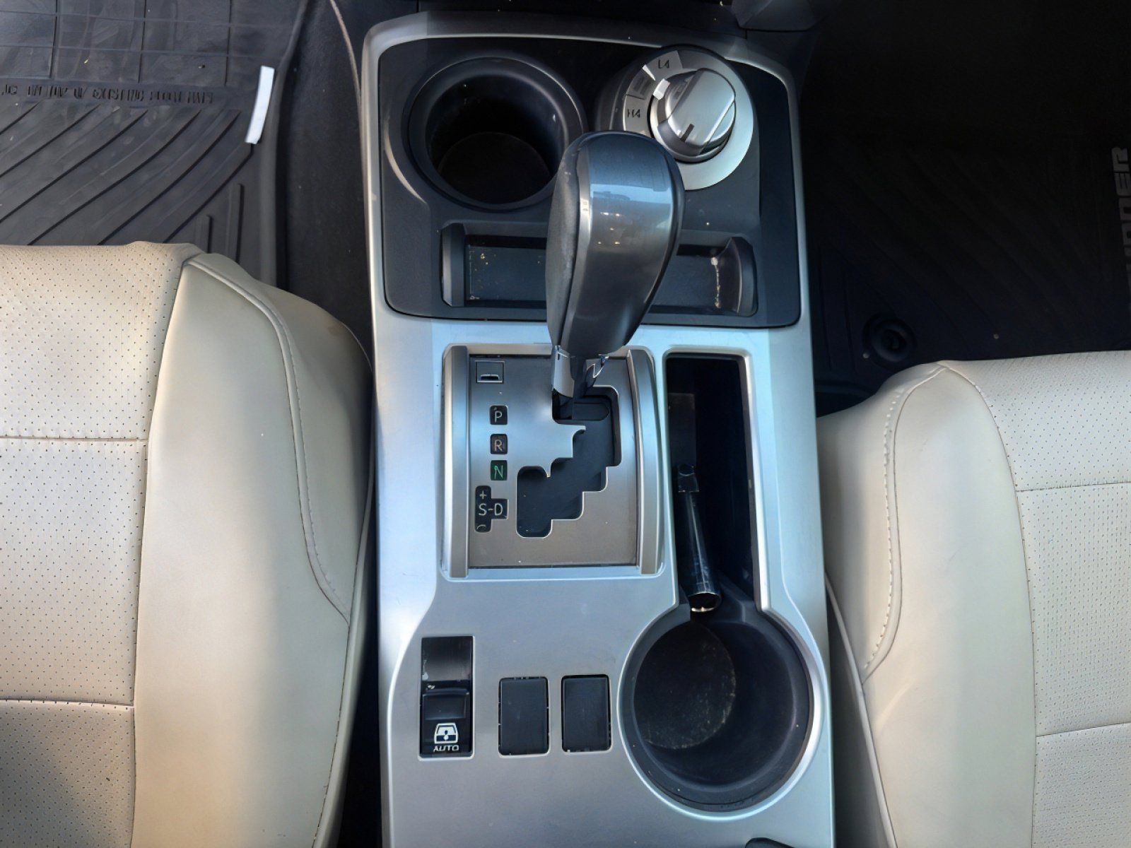 Used 2014 Toyota 4Runner SR5 image 21