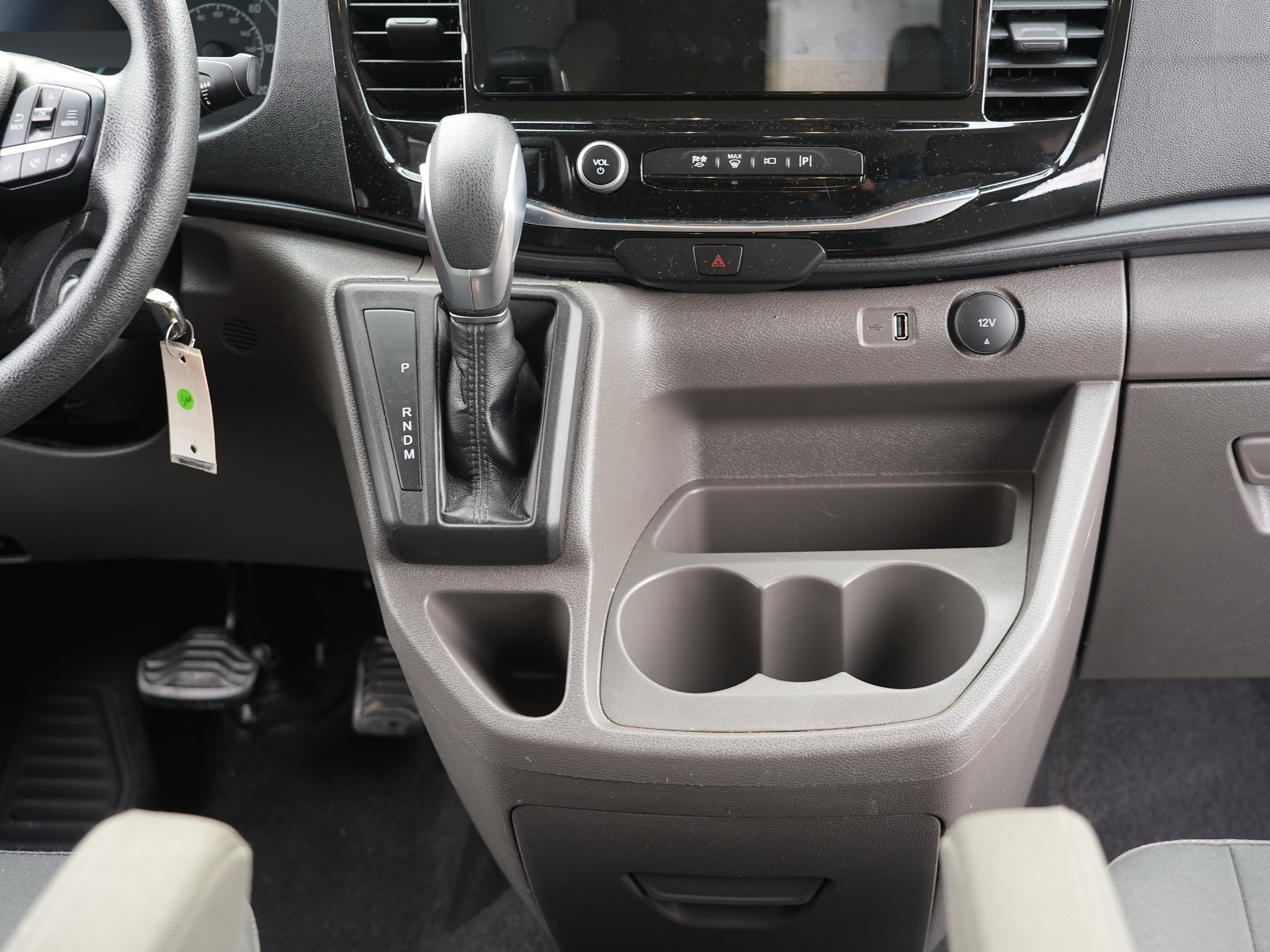 Used 2023 Ford Transit 350 XLT image 25