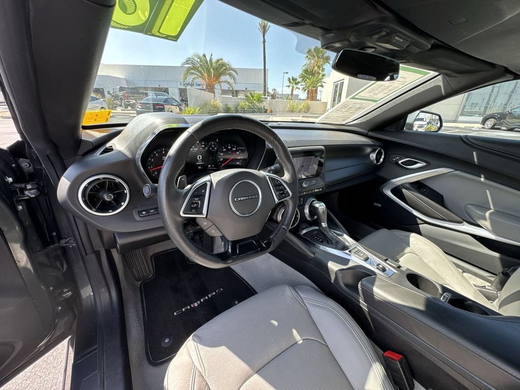 Used 2018 Chevrolet Camaro LT RWD image 21