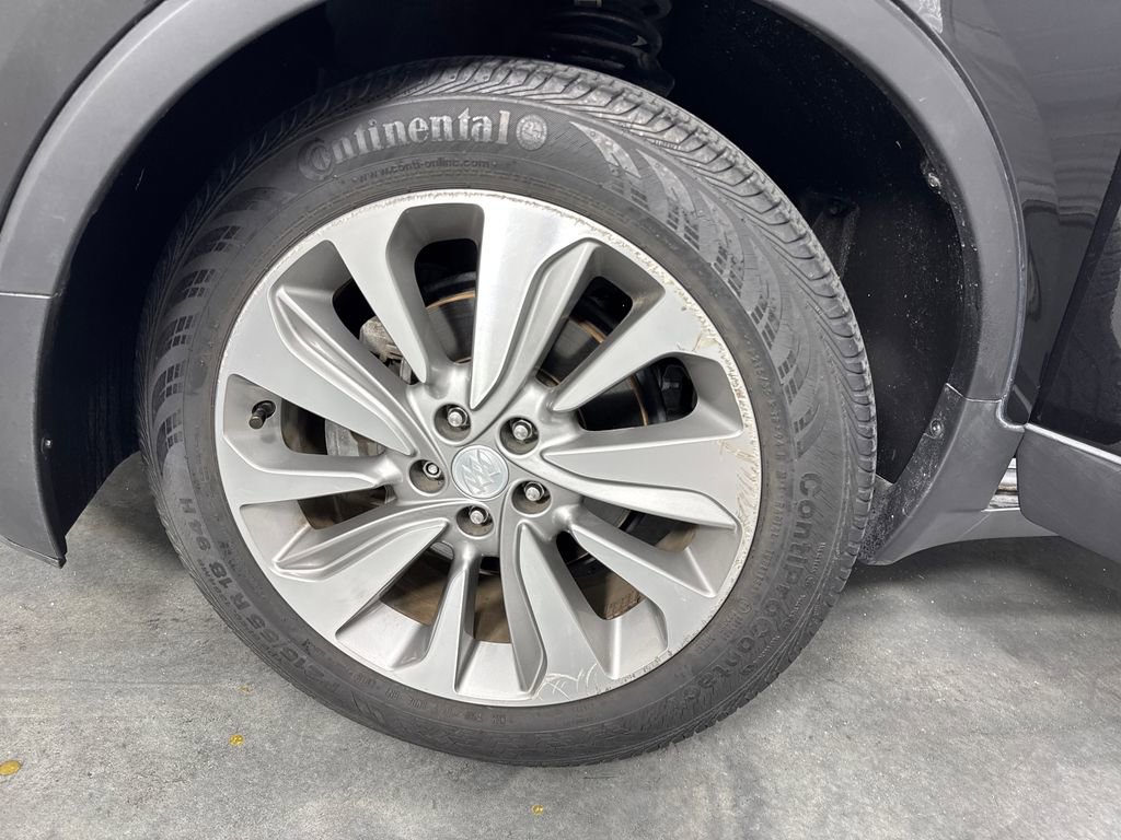 Used 2020 Buick Encore Preferred w/ Safety Package image 26