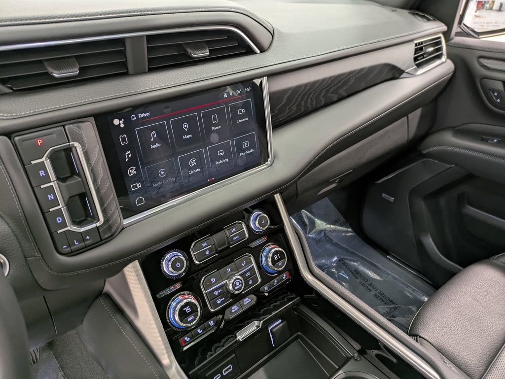 Used 2023 GMC Yukon Denali w/ Advanced Technology Package image 11