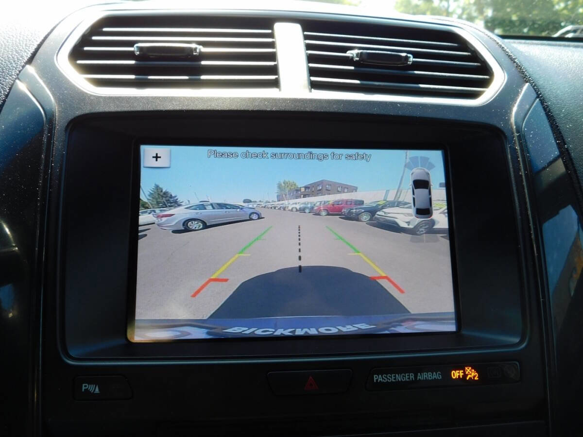 Used 2017 Ford Explorer XLT w/ Equipment Group 202A image 15