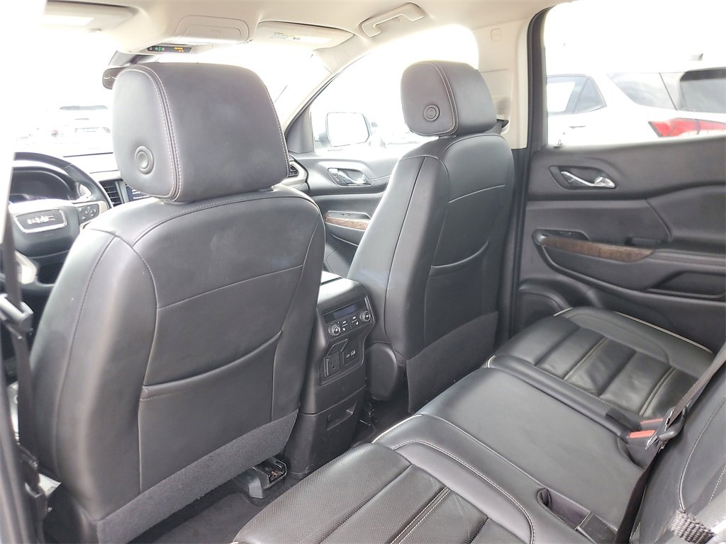 Used 2023 GMC Acadia Denali image 12