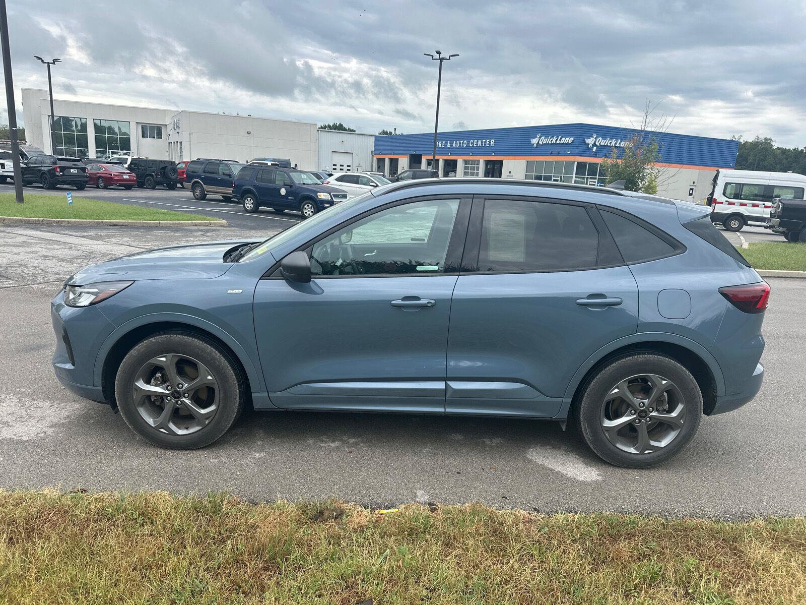 Used 2024 Ford Escape ST-Line w/ Tech Pack #1 AWD/4WD image 11