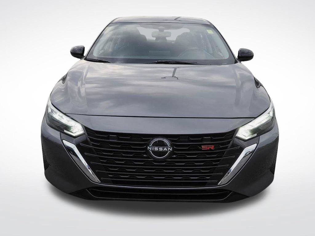 Used 2025 Nissan Sentra SR FWD image 2