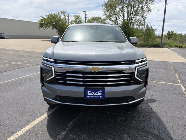 New 2026 Chevrolet Suburban LT w/ Comfort Package AWD/4WD image 2