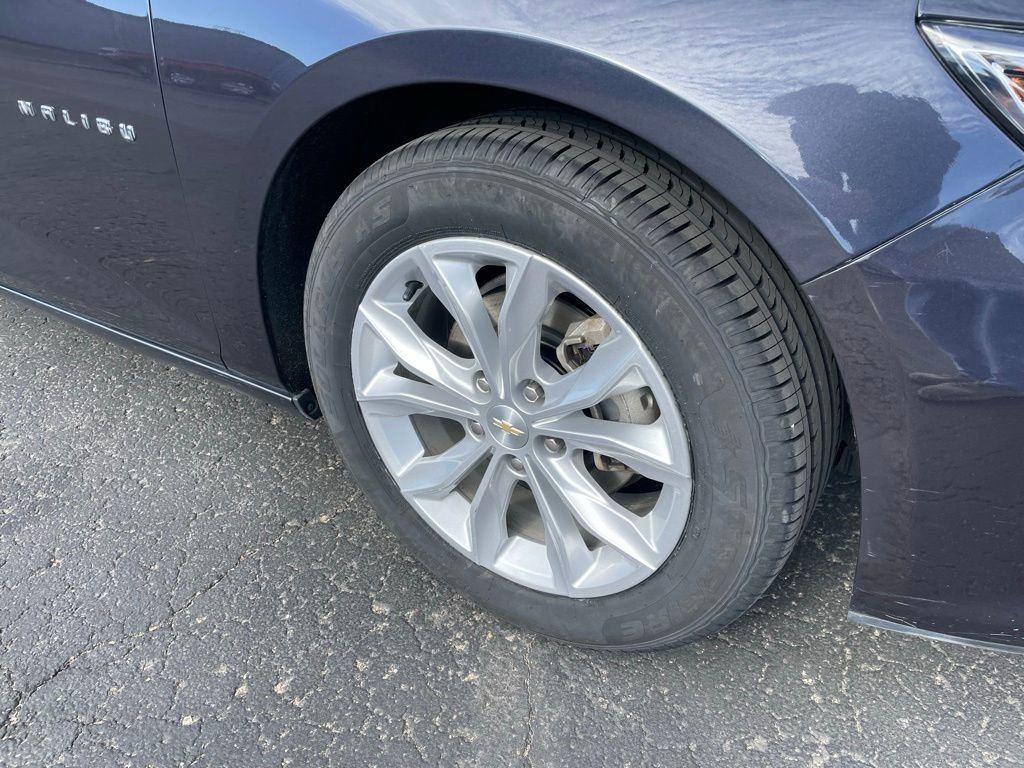 Used 2023 Chevrolet Malibu LT FWD image 3