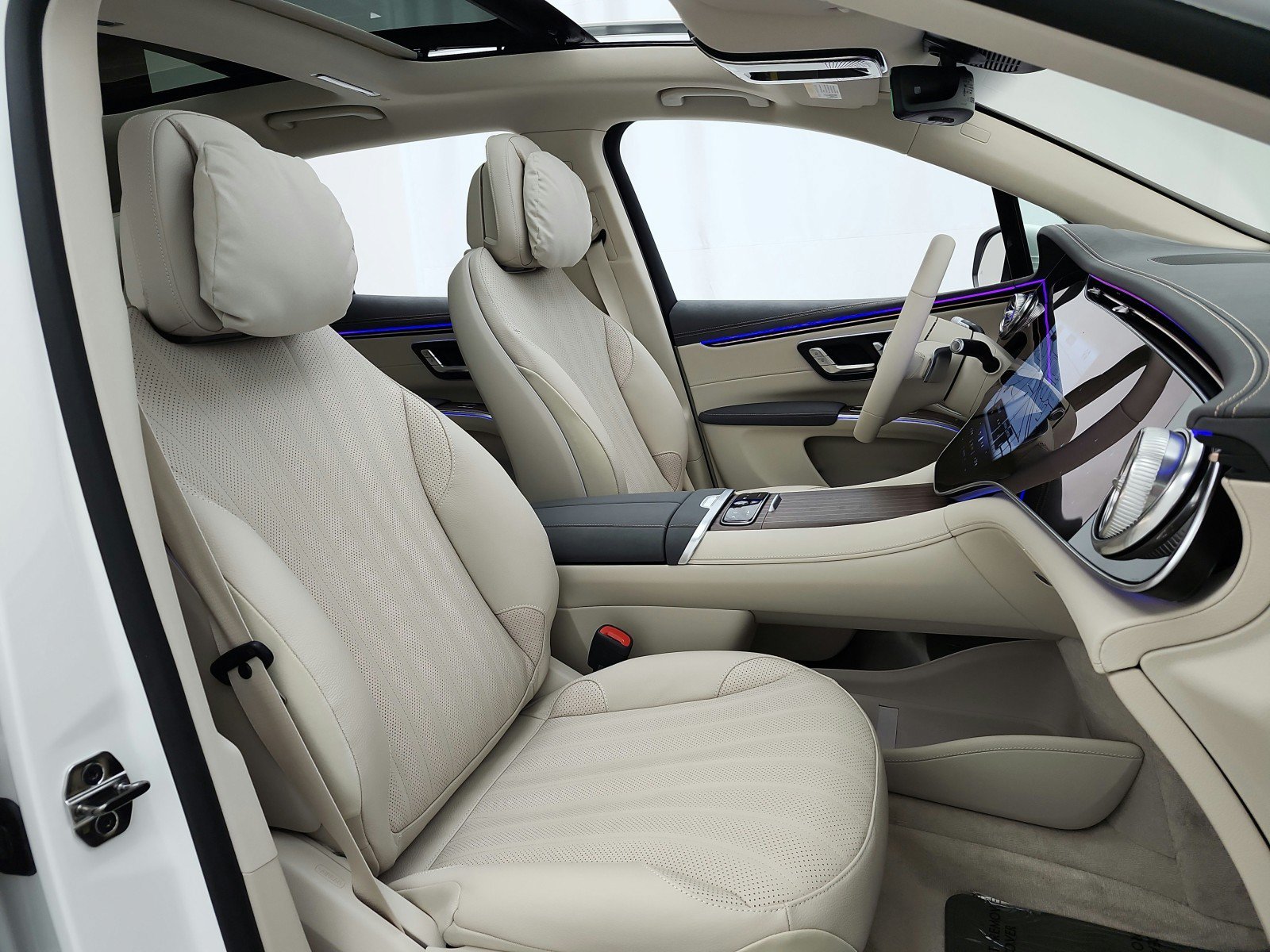 New 2027 Mercedes-Benz EQS 400 4MATIC SUV image 14
