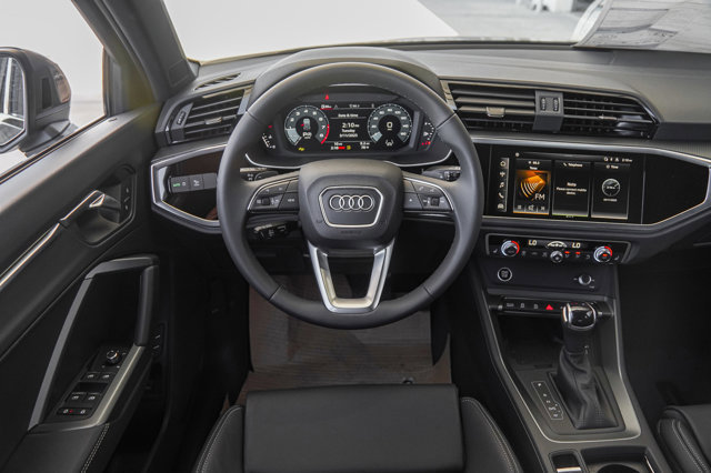 Certified 2025 Audi Q3 2.0T Premium w/ Convenience Package image 21