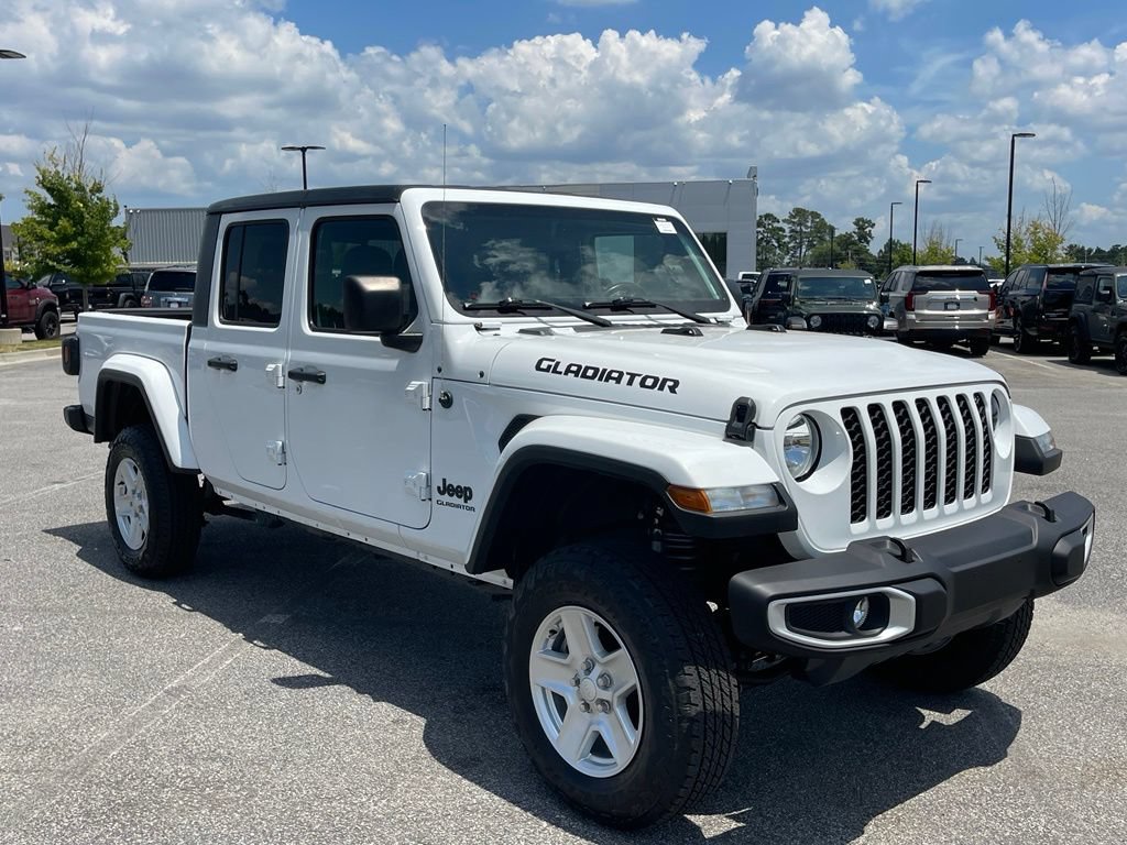 Used 2021 Jeep Gladiator Sport AWD/4WD image 18