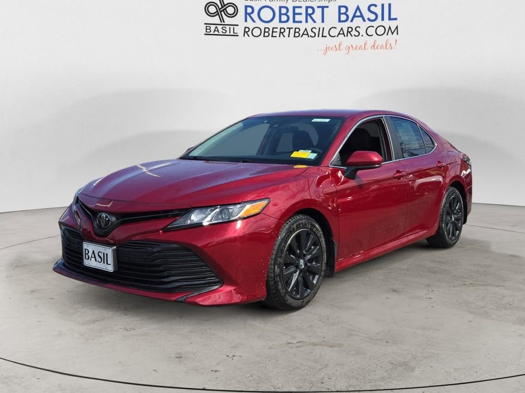 Used 2019 Toyota Camry LE image 1