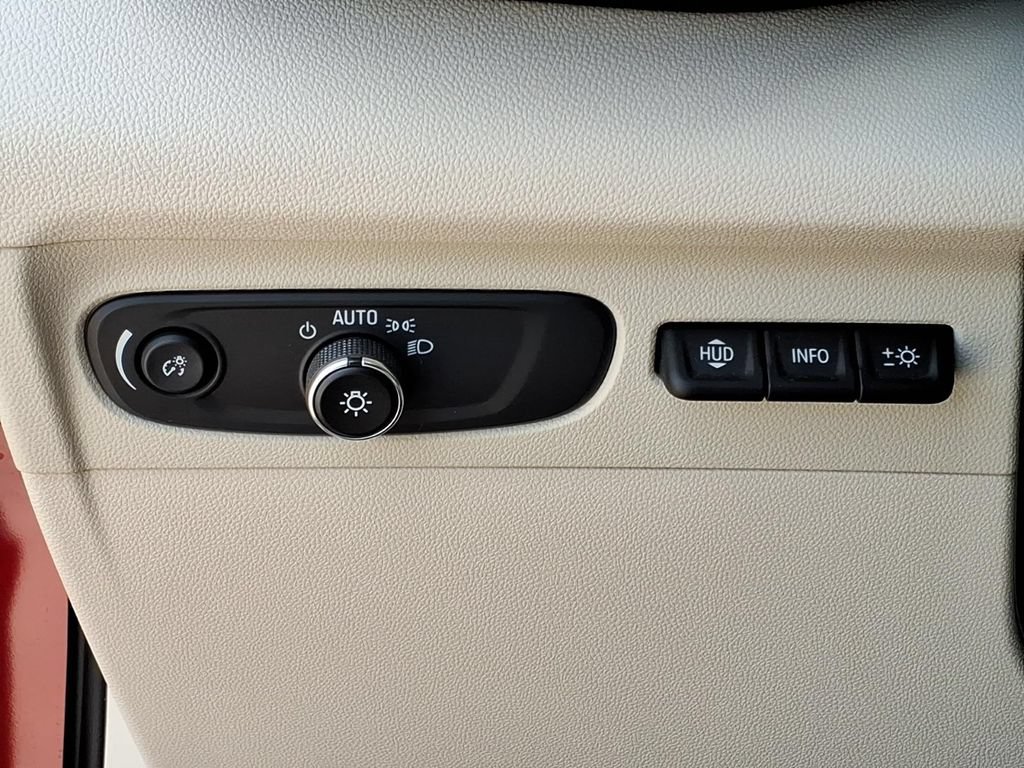 Used 2022 Buick Envision Essence w/ Technology Package I FWD image 22