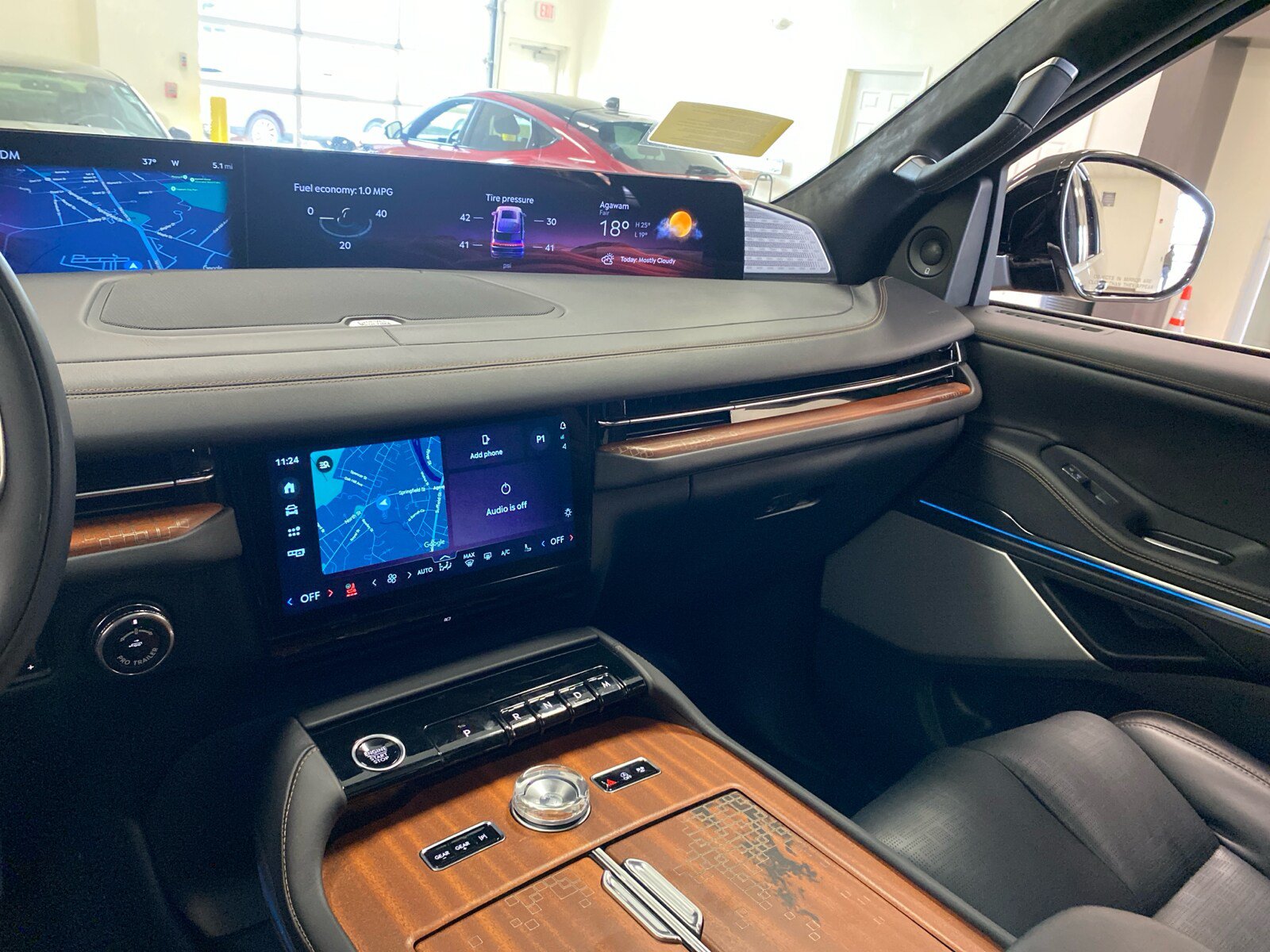 New 2026 Lincoln Navigator L Black Label AWD/4WD image 18