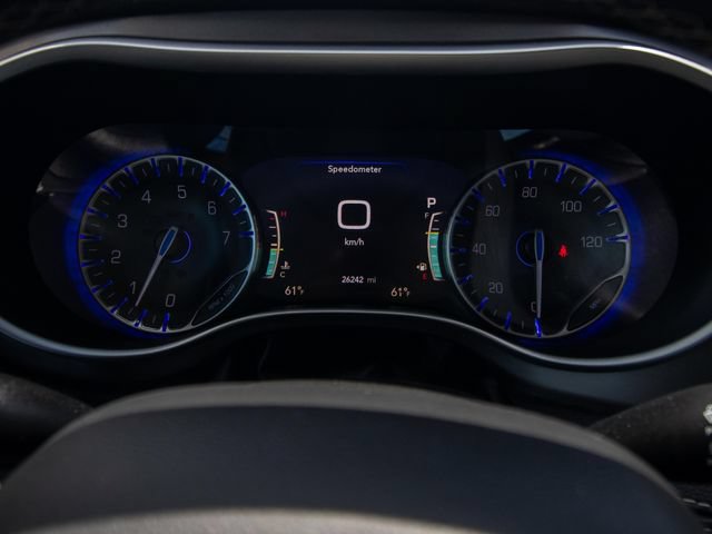 Used 2023 Chrysler Pacifica Touring-L FWD image 30