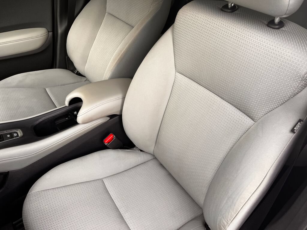 Used 2021 Honda HR-V LX image 14