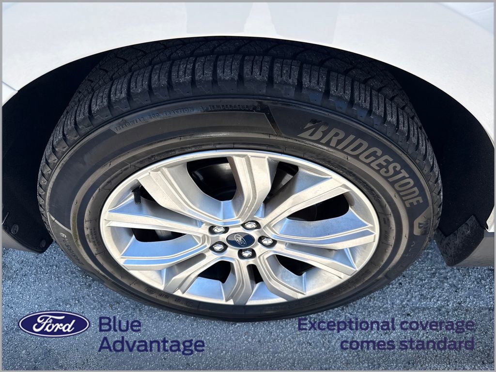 Used 2020 Ford Edge Titanium FWD image 12