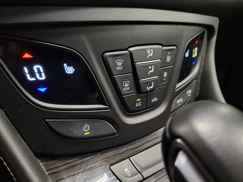 Used 2017 Buick Envision Essence w/ LPO, Cargo Package FWD image 19