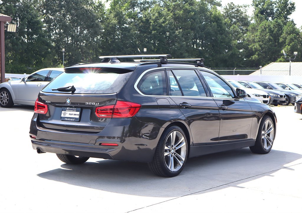Used 2018 BMW 328d xDrive Wagon AWD/4WD image 7