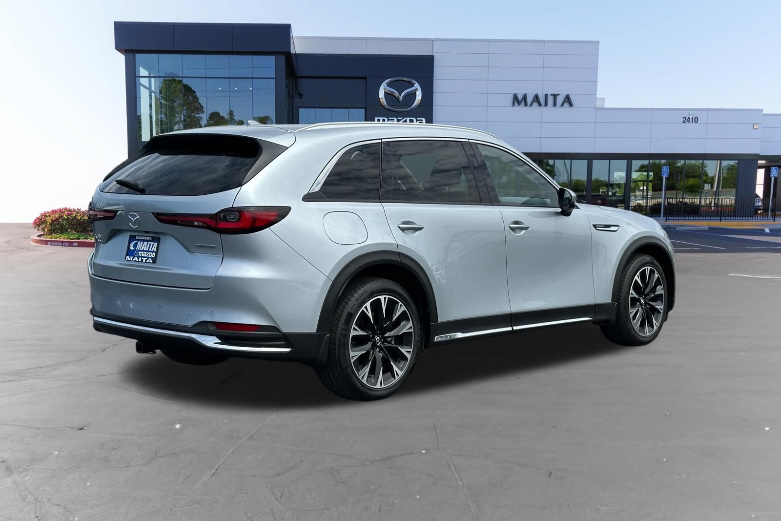 Certified 2024 MAZDA CX-90 Plug-In Hybrid w/ Premium Pkg AWD/4WD image 4