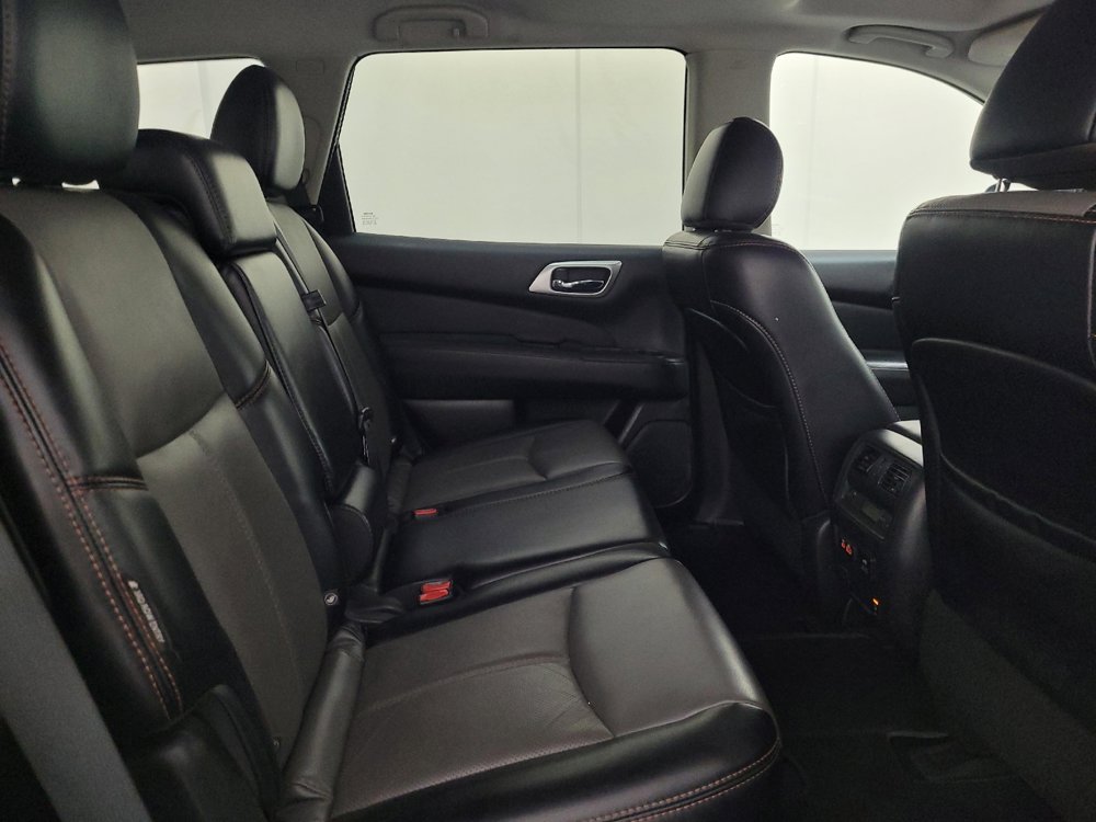 Used 2020 Nissan Pathfinder SL AWD/4WD image 19