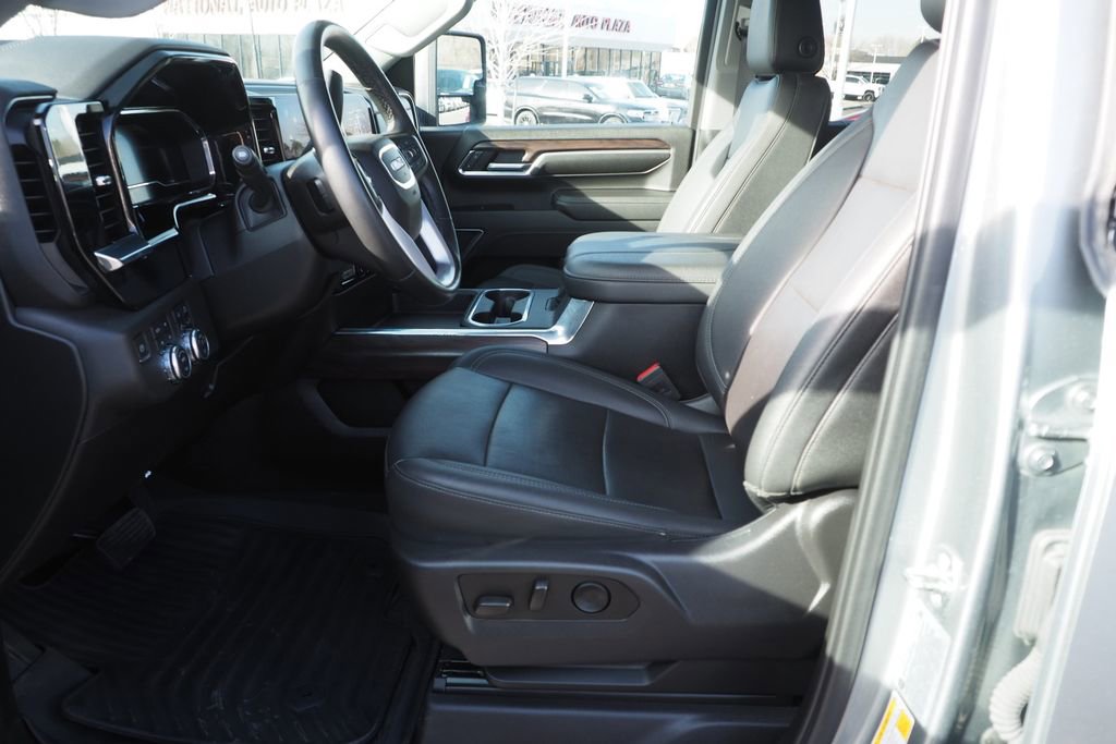 Used 2024 GMC Sierra 2500 SLT w/ SLT Premium Package image 13