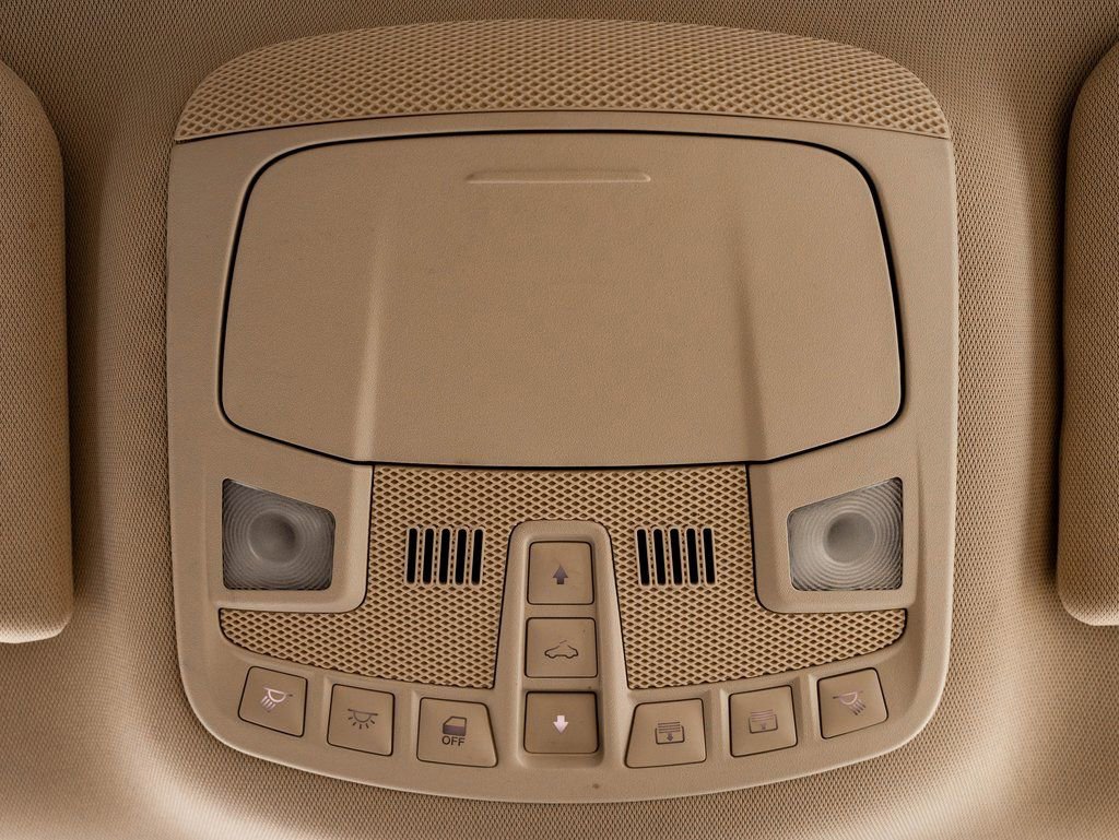 Used 2016 Lincoln MKC Reserve w/ Lincoln MKC Climate Package image 38