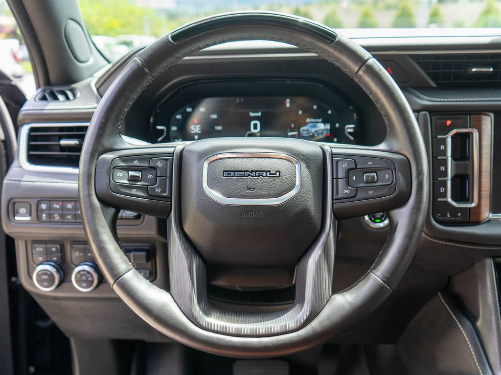 Used 2023 GMC Yukon XL Denali Ultimate AWD/4WD image 19