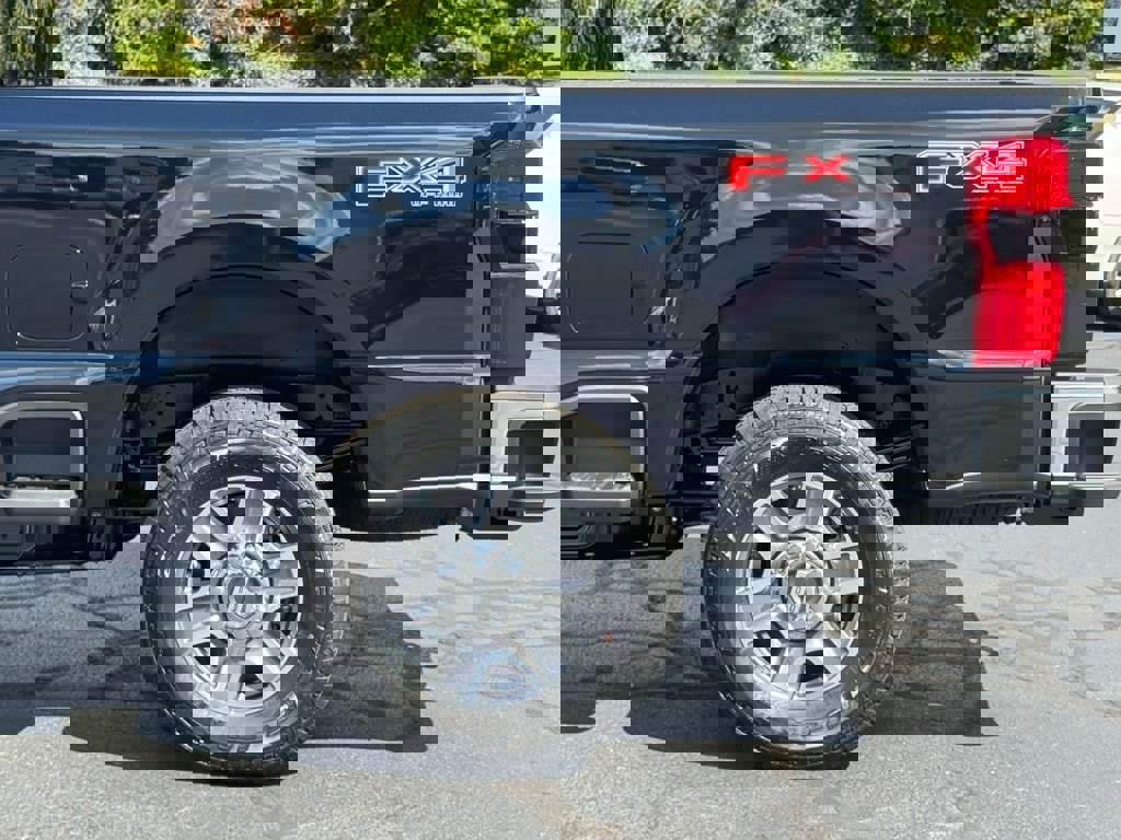 New 2026 Ford F250 Lariat w/ FX4 Off-Road Package image 46