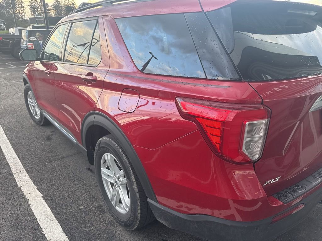 Used 2024 Ford Explorer XLT w/ Class IV Trailer Tow Package image 8