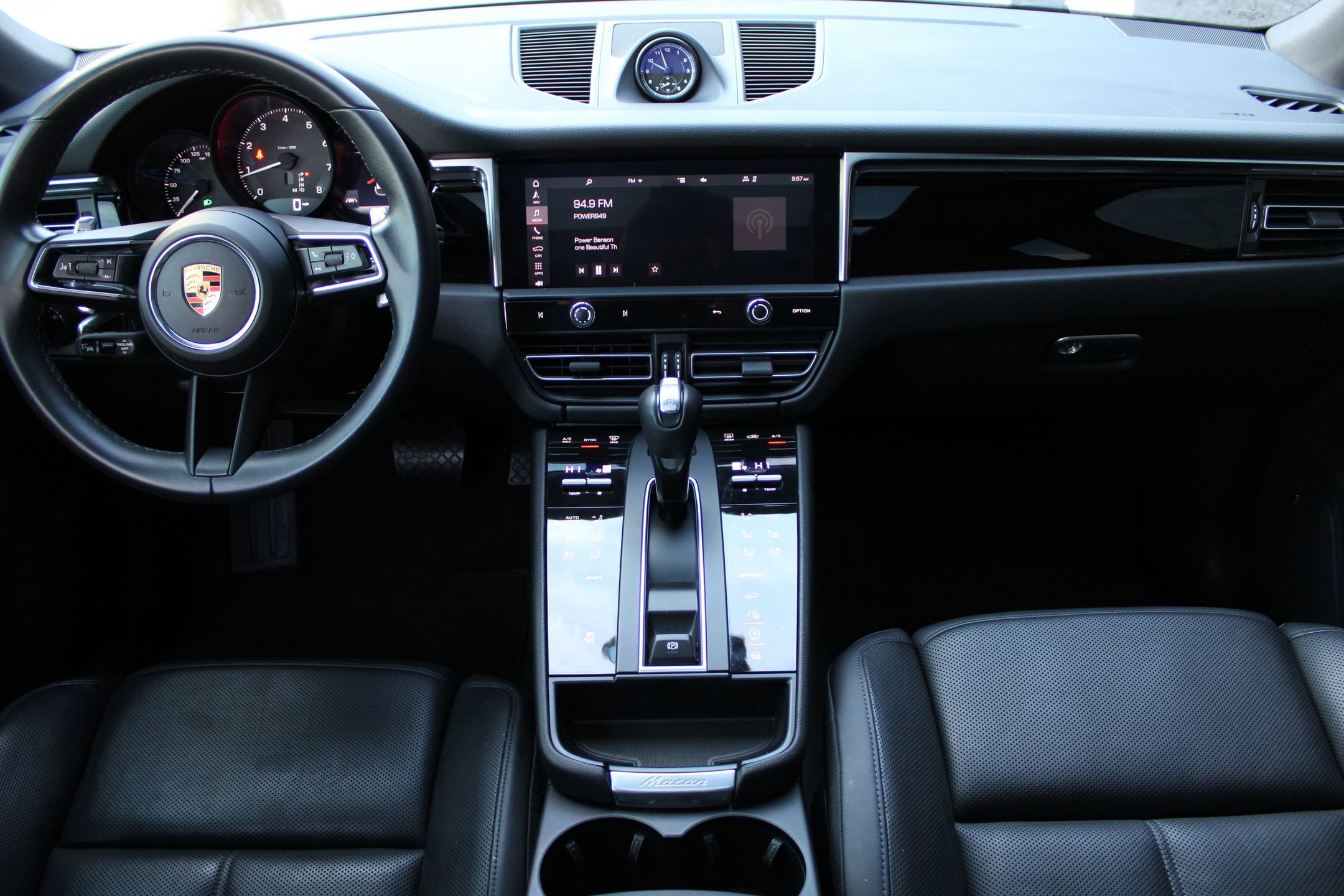 Used 2023 Porsche Macan image 23