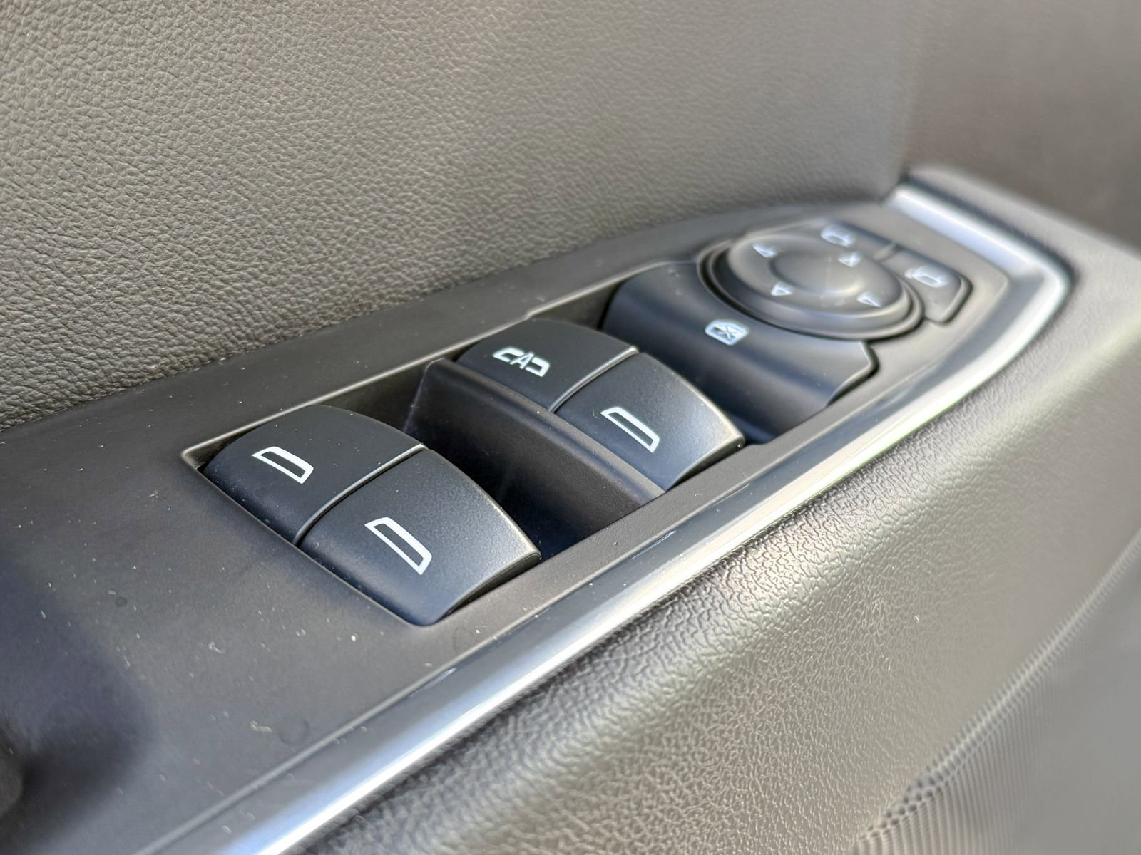 Used 2023 Chevrolet Silverado 1500 RST image 15