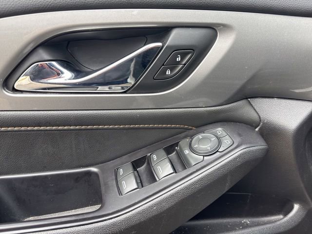 Used 2019 Chevrolet Traverse LT w/ LPO, Floor Liner Package AWD/4WD image 17