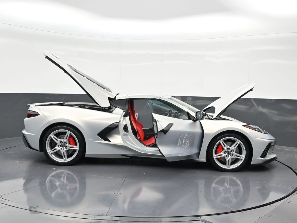 Used 2024 Chevrolet Corvette Stingray Preferred Cpe w/ Z51 Performance Package RWD image 34