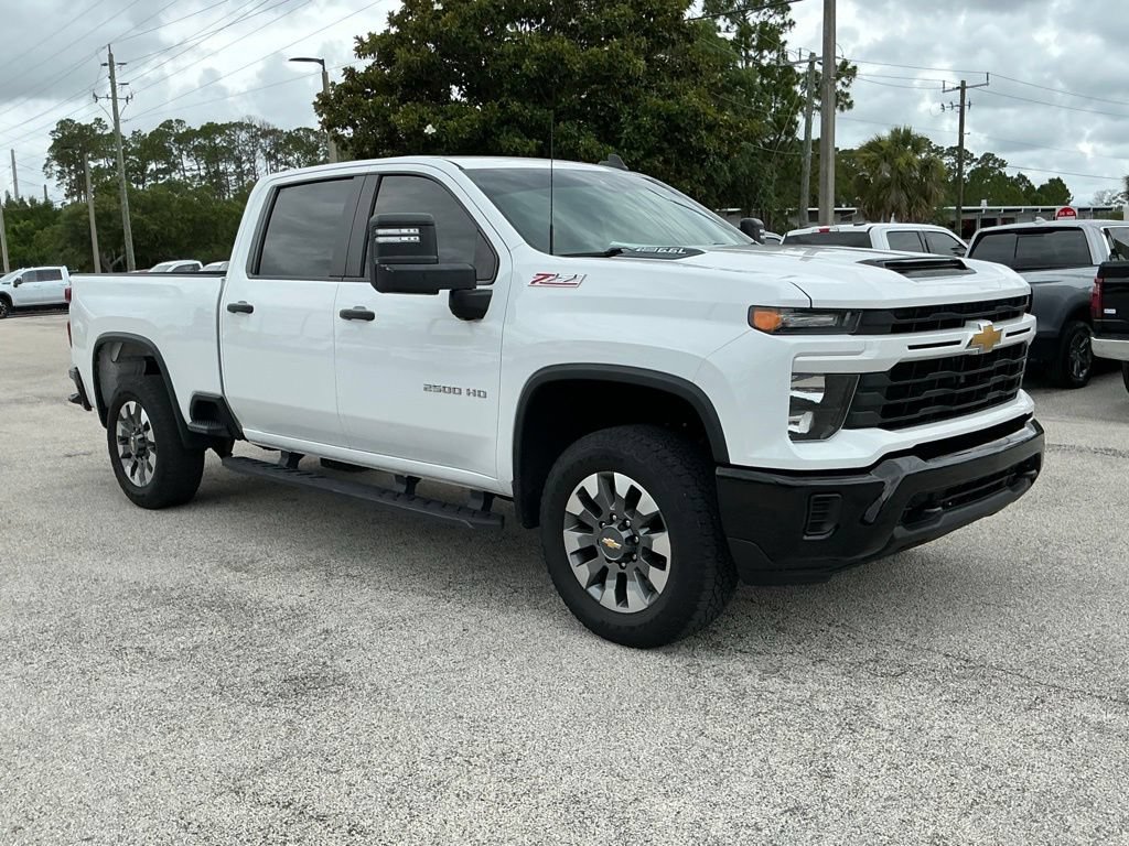 Used 2024 Chevrolet Silverado 2500 Custom w/ Custom Convenience Package AWD/4WD image 15