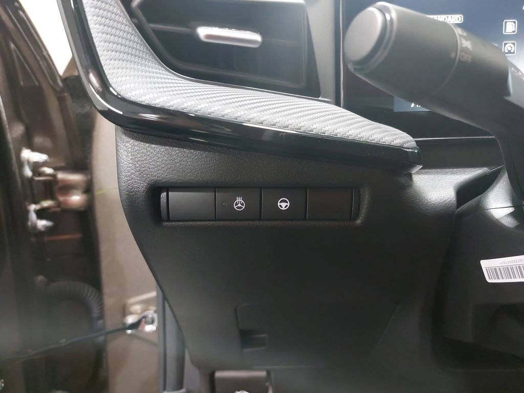 New 2026 Nissan Kicks SR w/ SR Premium Package image 25