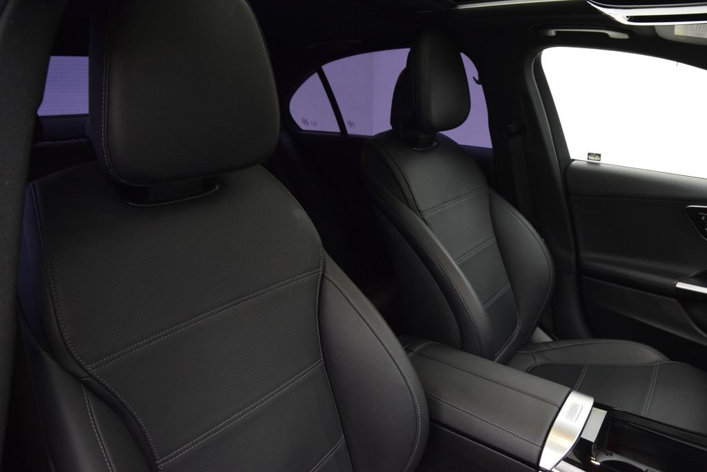 Used 2024 Mercedes-Benz C 300 Sedan image 17