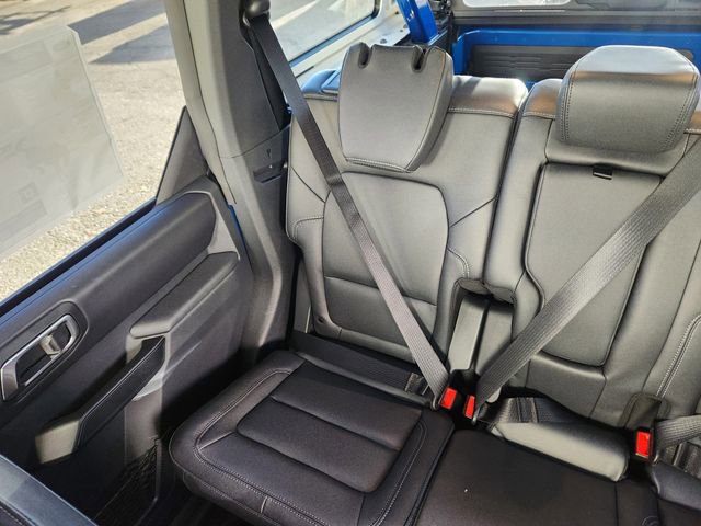 New 2025 Ford Bronco Badlands w/ Sasquatch Package image 13