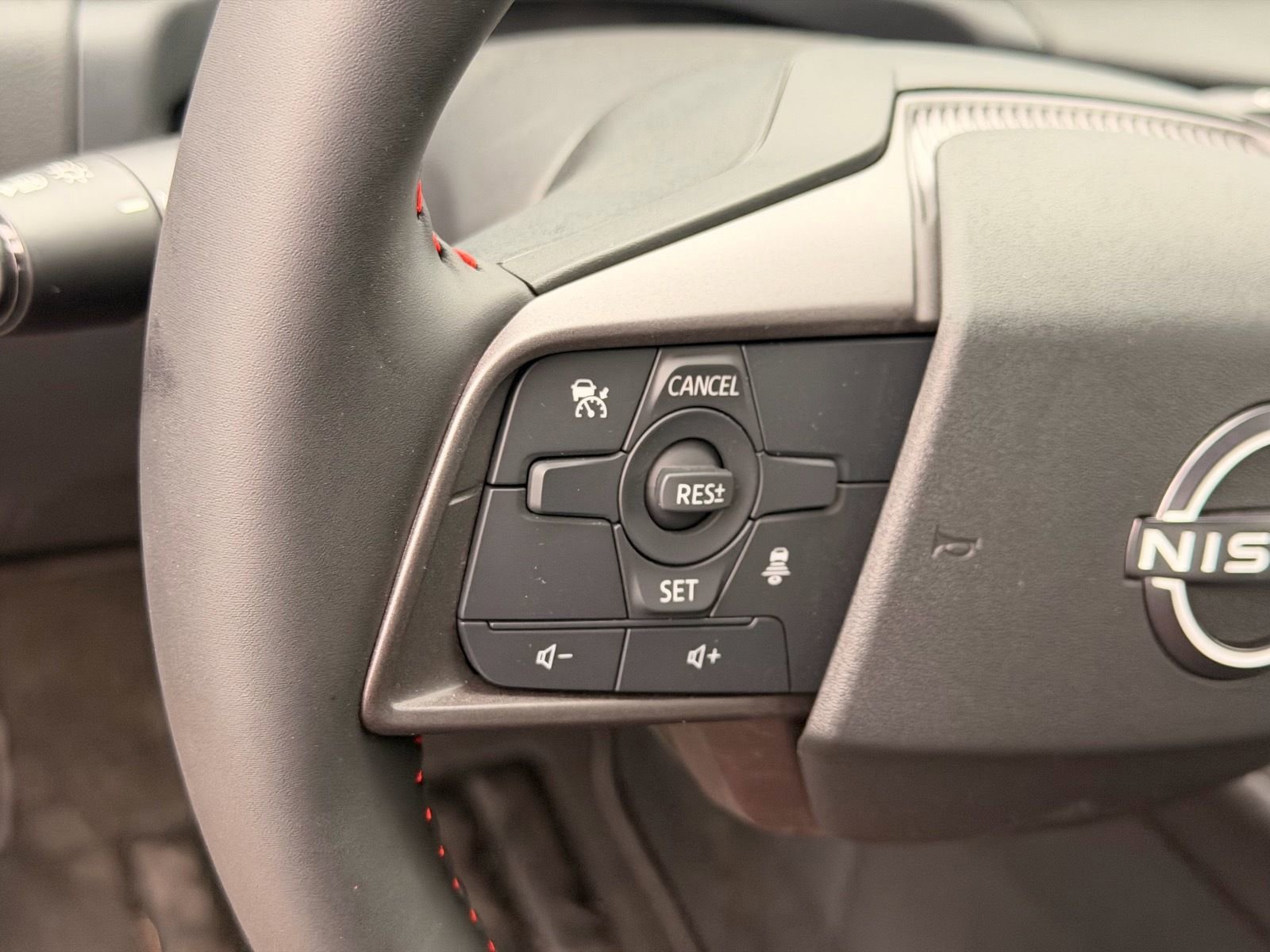 New 2026 Nissan Sentra SR w/ Floor Mat Package image 18