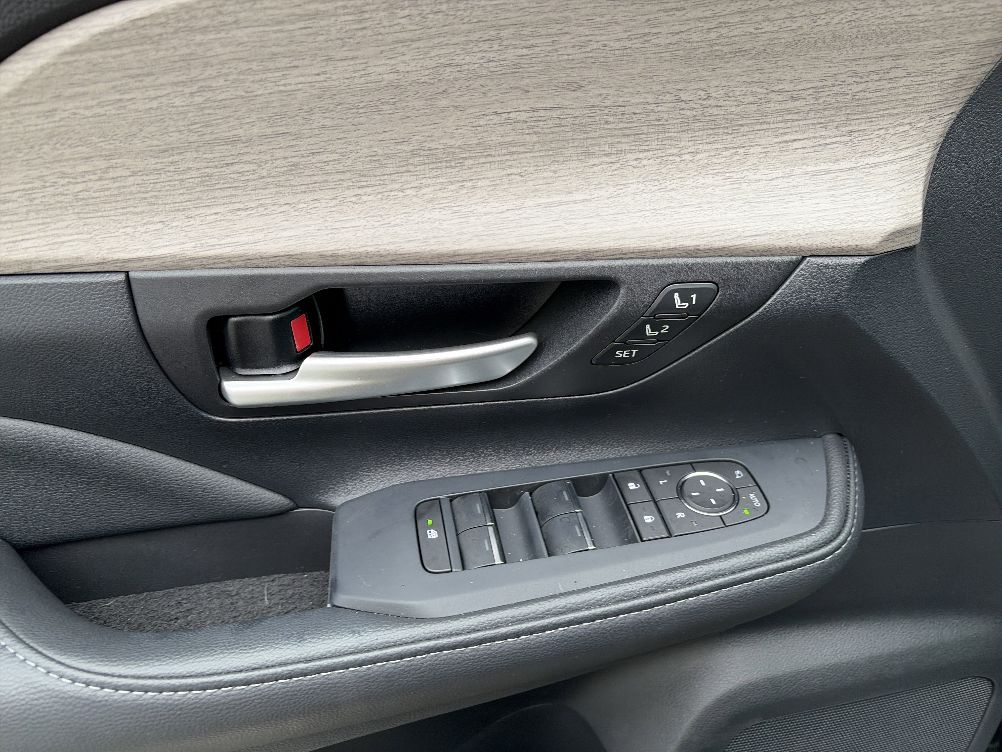 Used 2025 Toyota Grand Highlander AWD Hybrid image 11