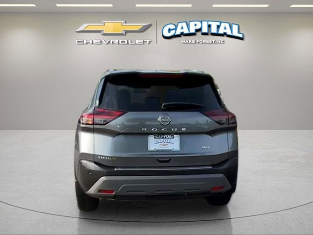 Used 2023 Nissan Rogue SV w/ SV Premium B Package FWD image 4