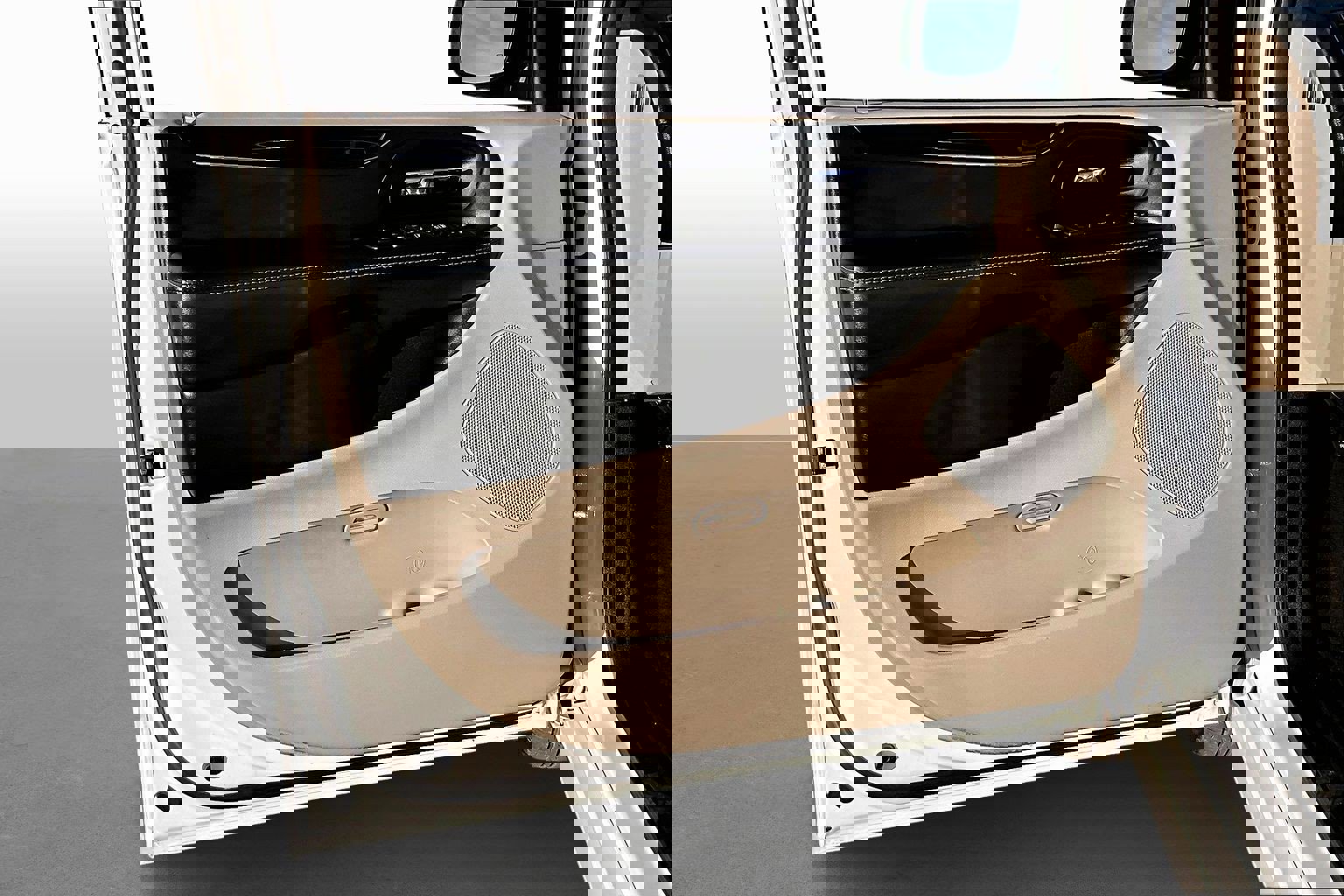 Used 2016 Dodge Grand Caravan SE image 16