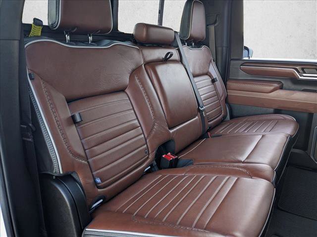 Certified 2025 GMC Sierra 2500 Denali Ultimate w/ Max Trailering Package image 22