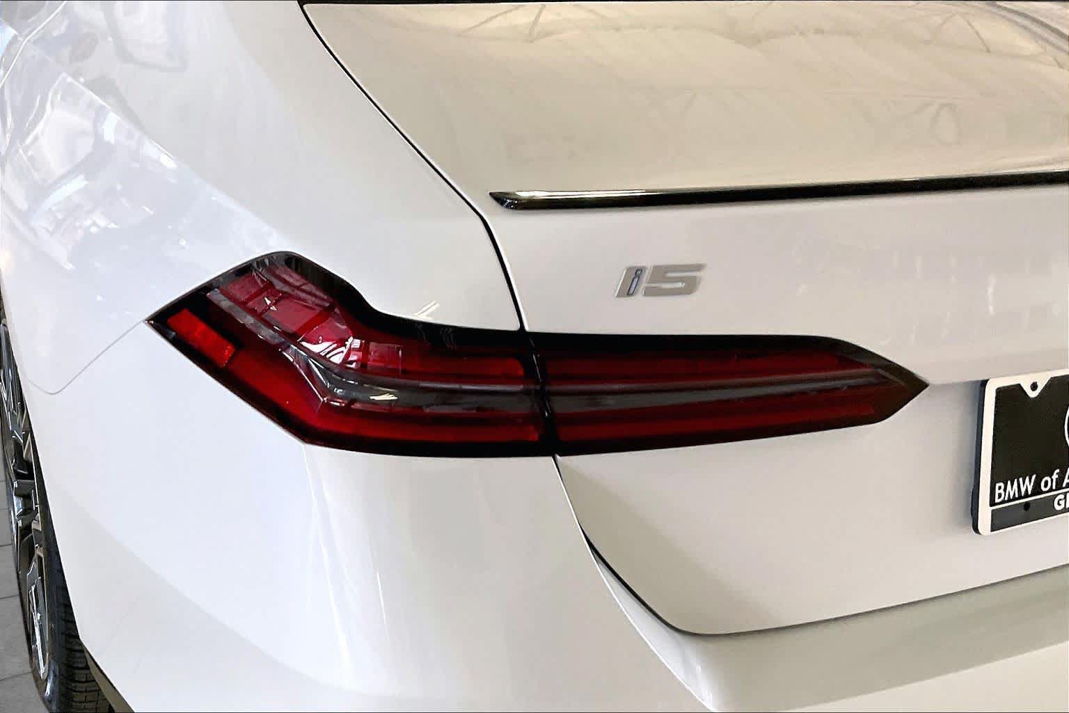 New 2026 BMW i5 M60 w/ Executive Package AWD/4WD image 14