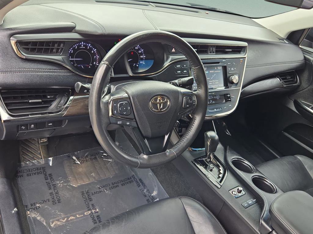 Used 2017 Toyota Avalon XLE image 34