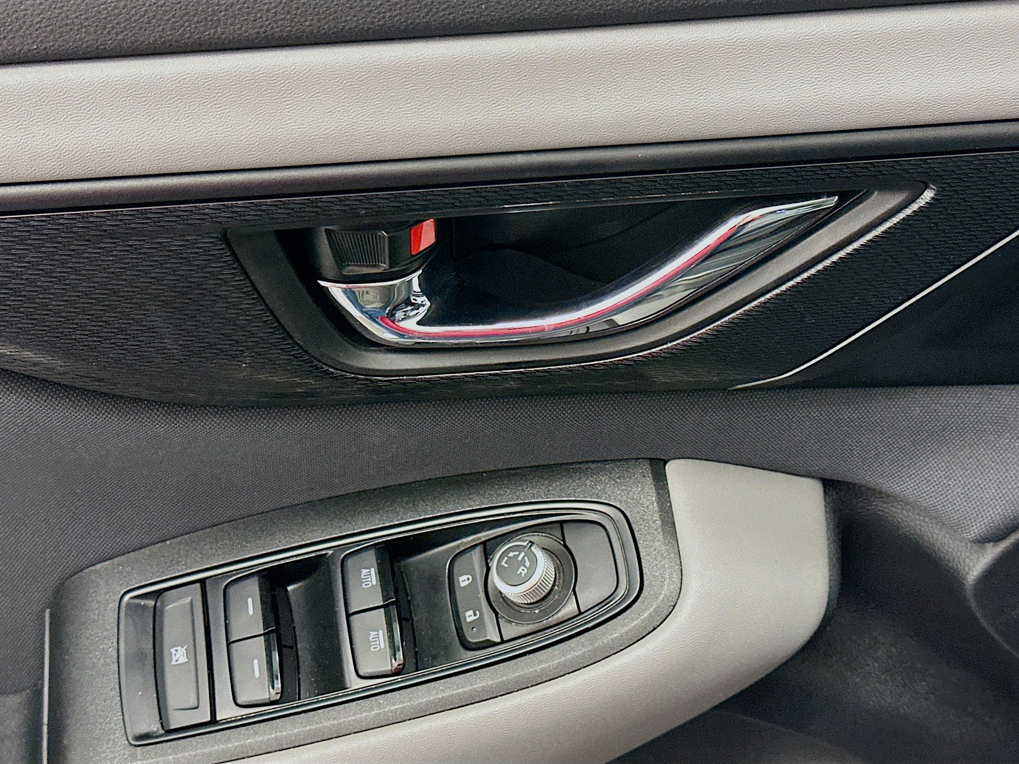 Used 2025 Subaru Outback Premium image 15