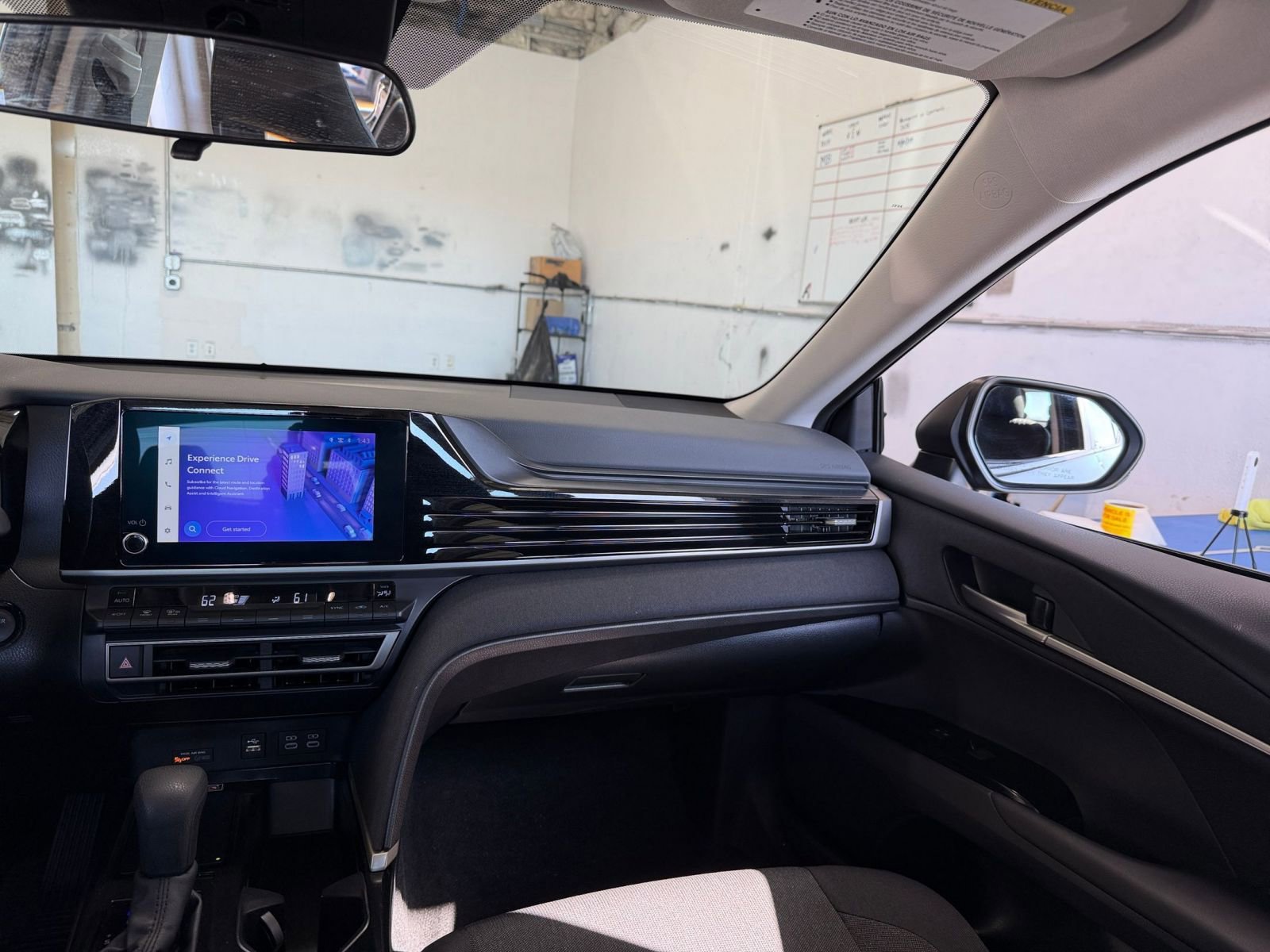 Used 2025 Toyota Camry LE image 34