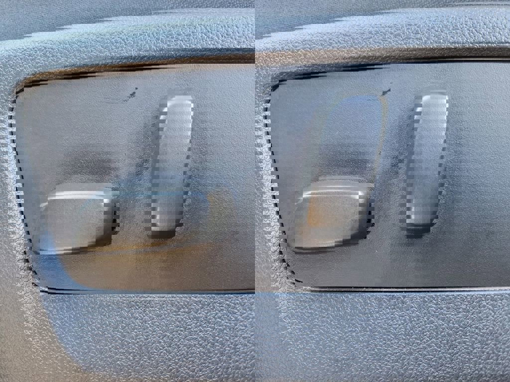 Used 2023 Buick Envision Preferred image 18