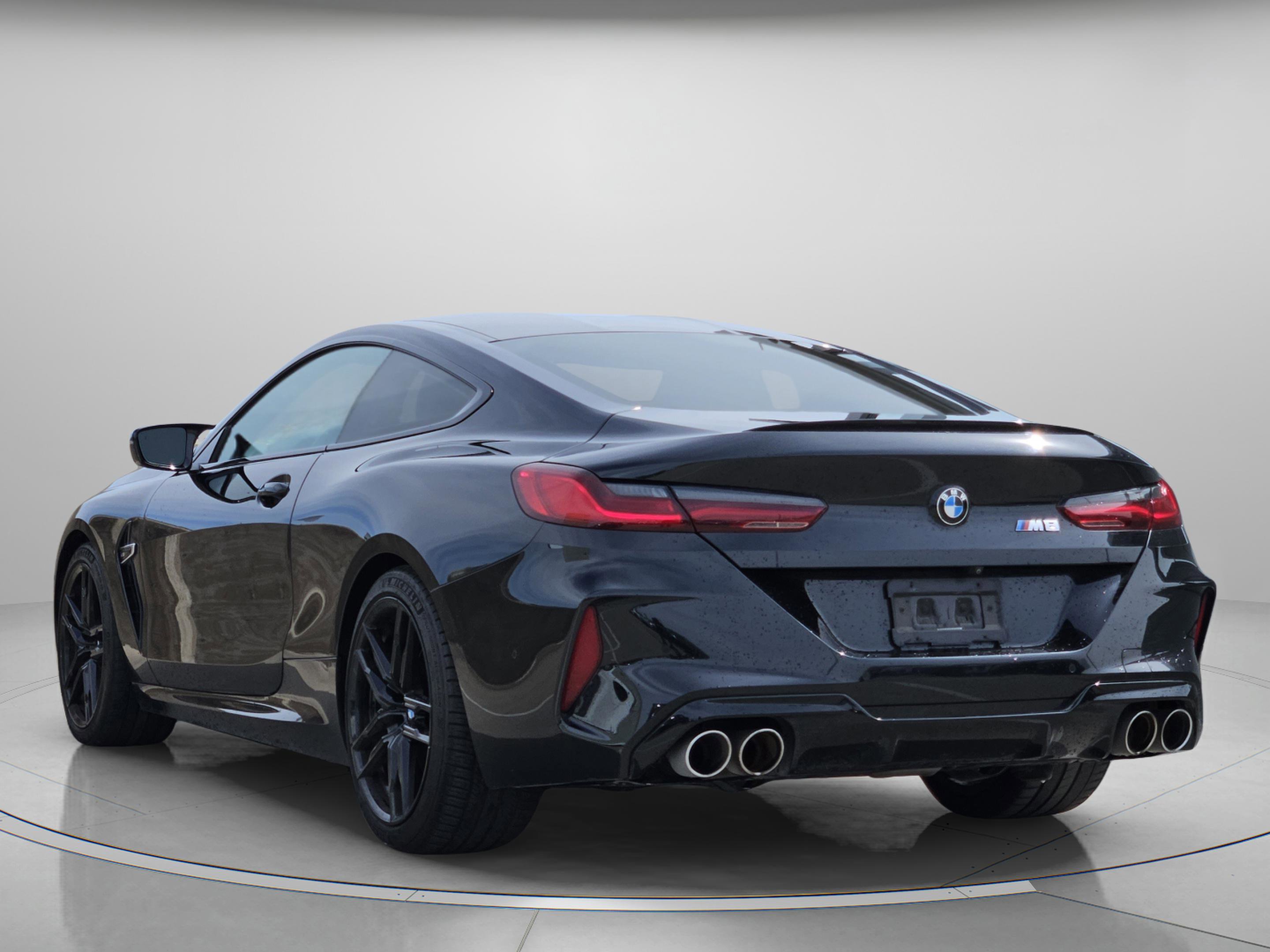 Used 2020 BMW M8 Coupe image 3