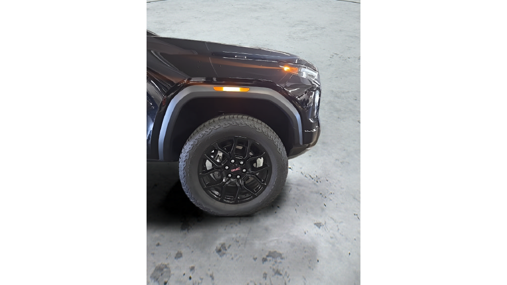 Used 2025 GMC Canyon AT4 AWD/4WD image 18